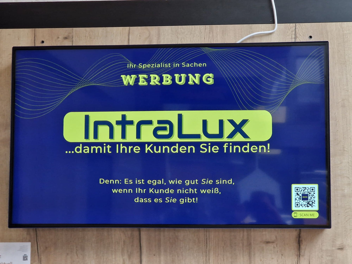 Präsentationsfläche VisionScreen in Bocholt, stark frequentiert